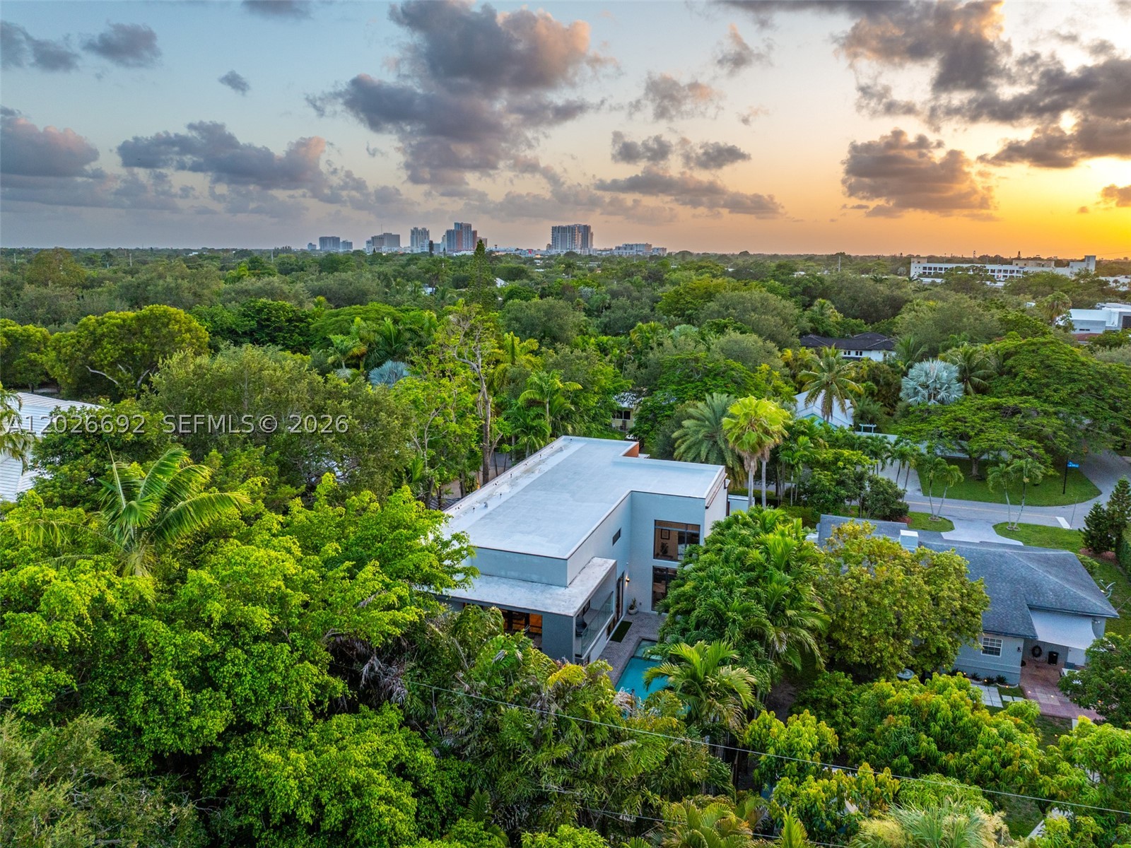 PINECREST VILLAS 2 ADDN - Residential Lease