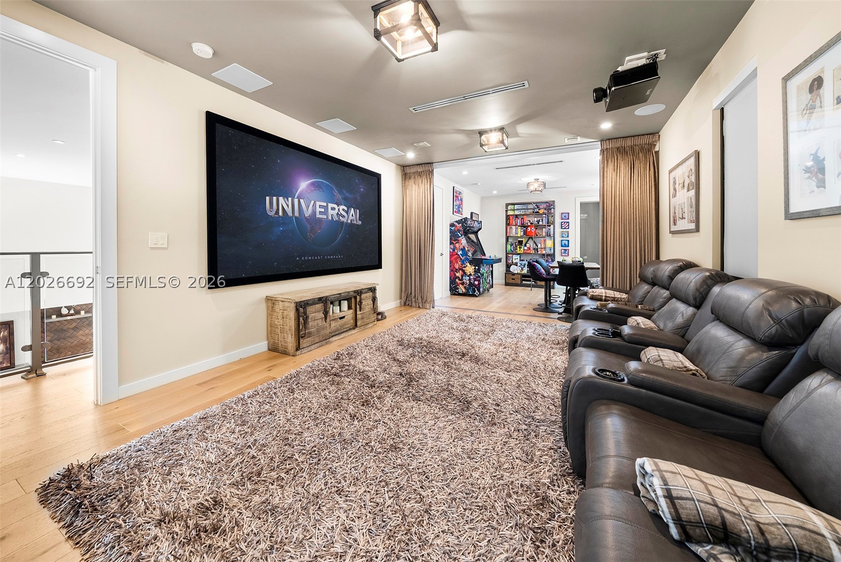 PINECREST VILLAS 2 ADDN - Residential Lease