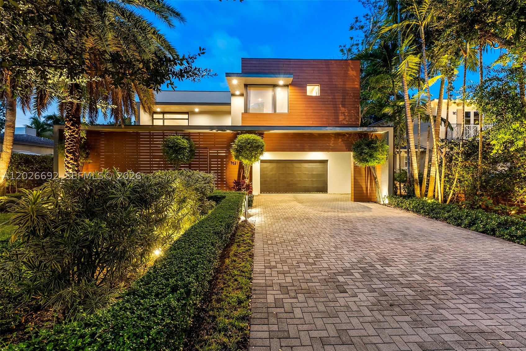 PINECREST VILLAS 2 ADDN - Residential Lease