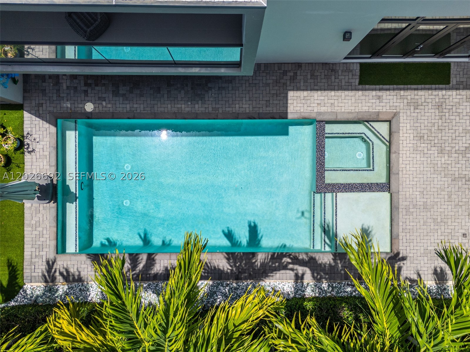 PINECREST VILLAS 2 ADDN - Residential Lease