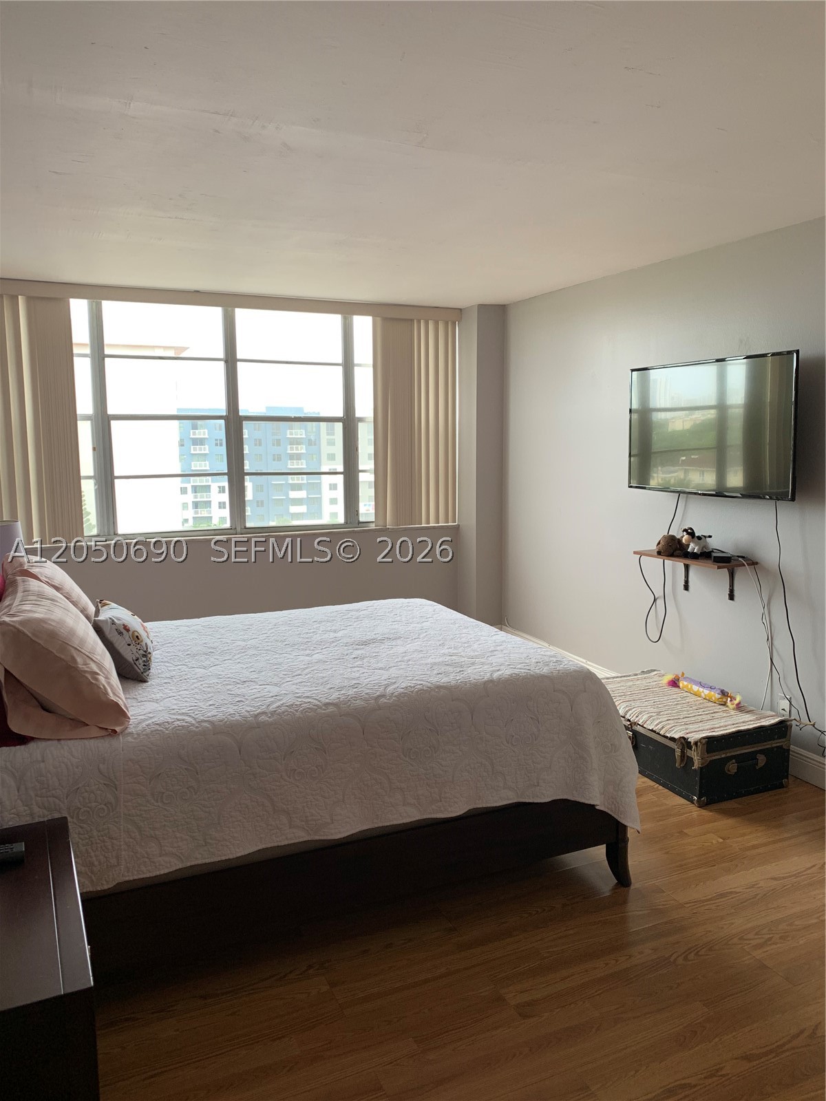 CRESTVIEW TOWERS CONDO - Residential
