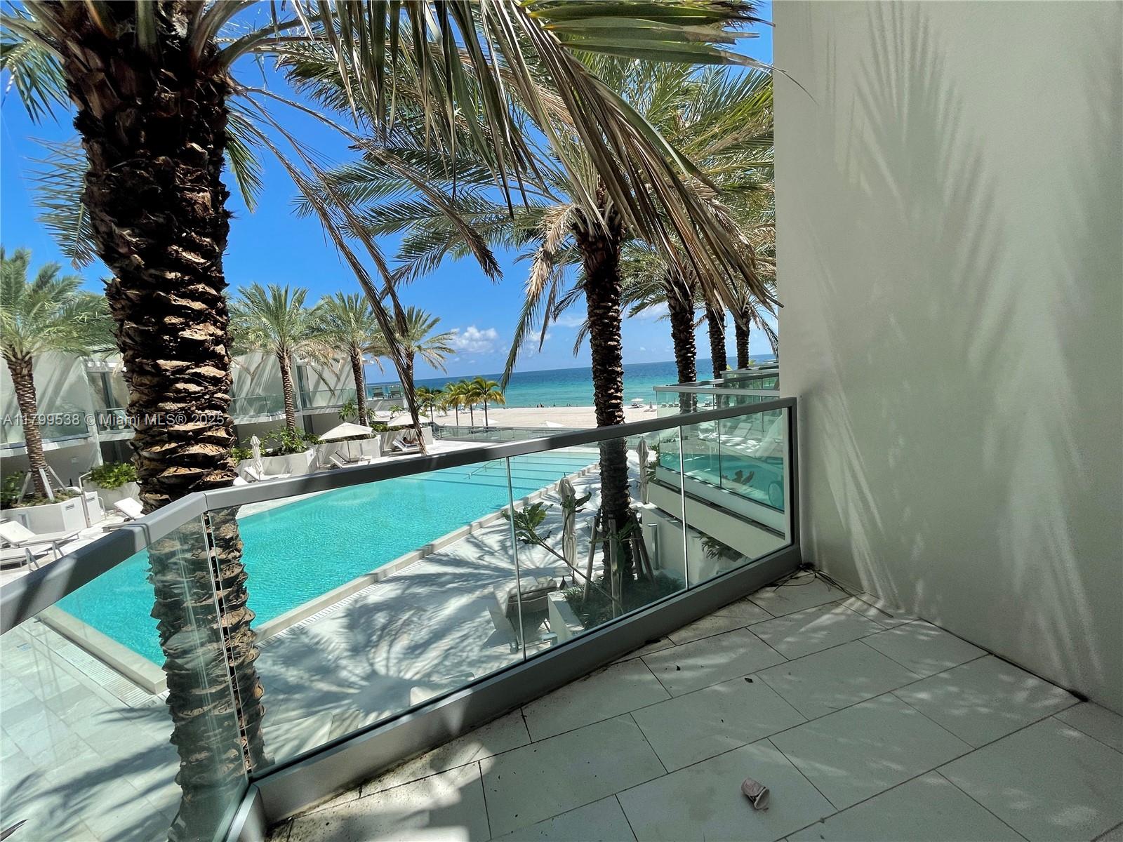 Turnberry Ocean Club - Residential