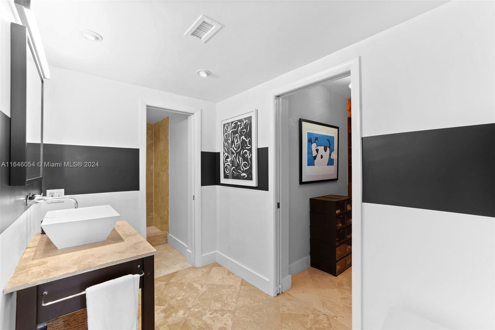 PALM BAY CONDOMINIUM - Residential