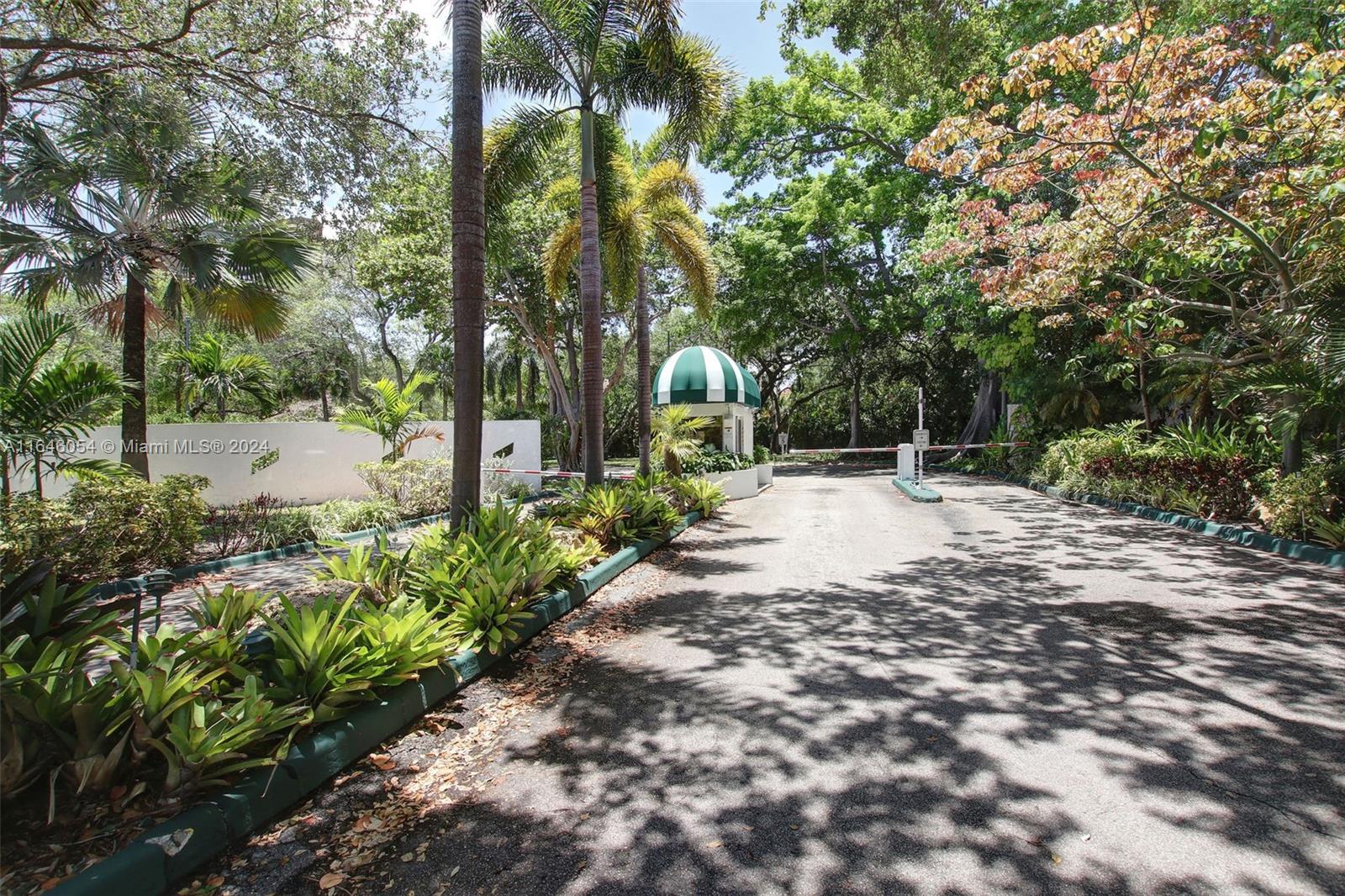 PALM BAY CONDOMINIUM - Residential
