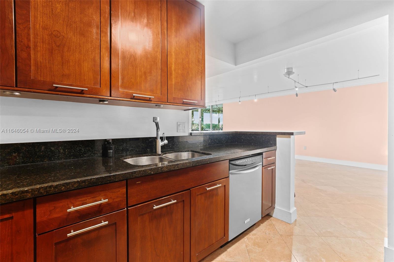 PALM BAY CONDOMINIUM - Residential