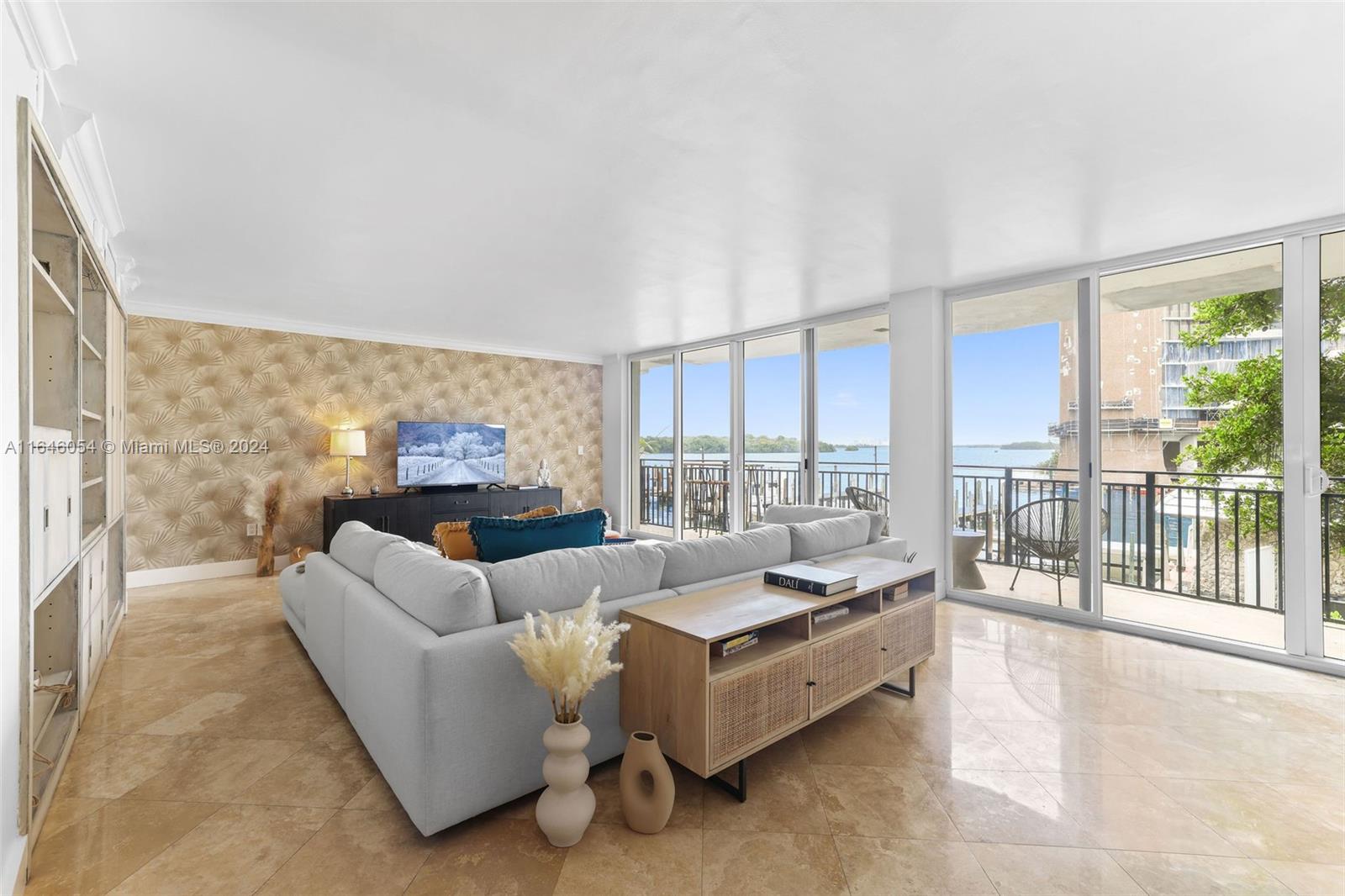 PALM BAY CONDOMINIUM - Residential