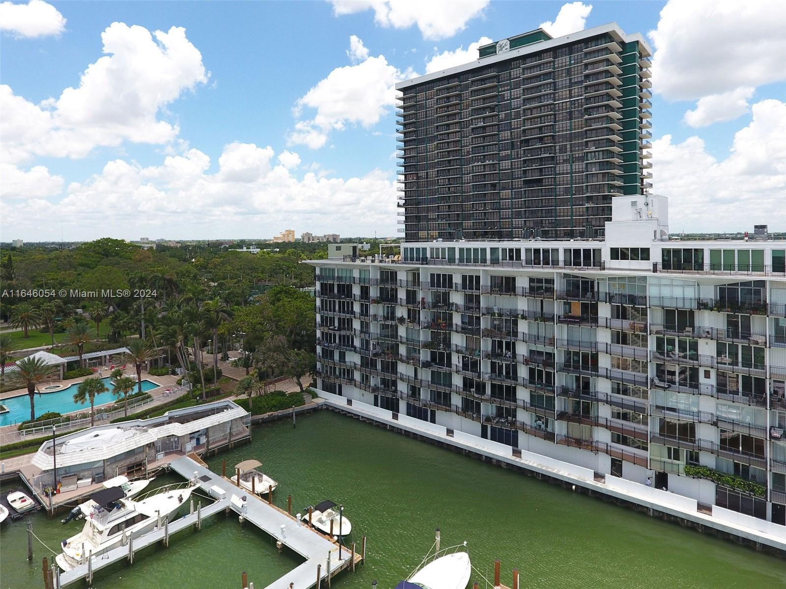 PALM BAY CONDOMINIUM - Residential