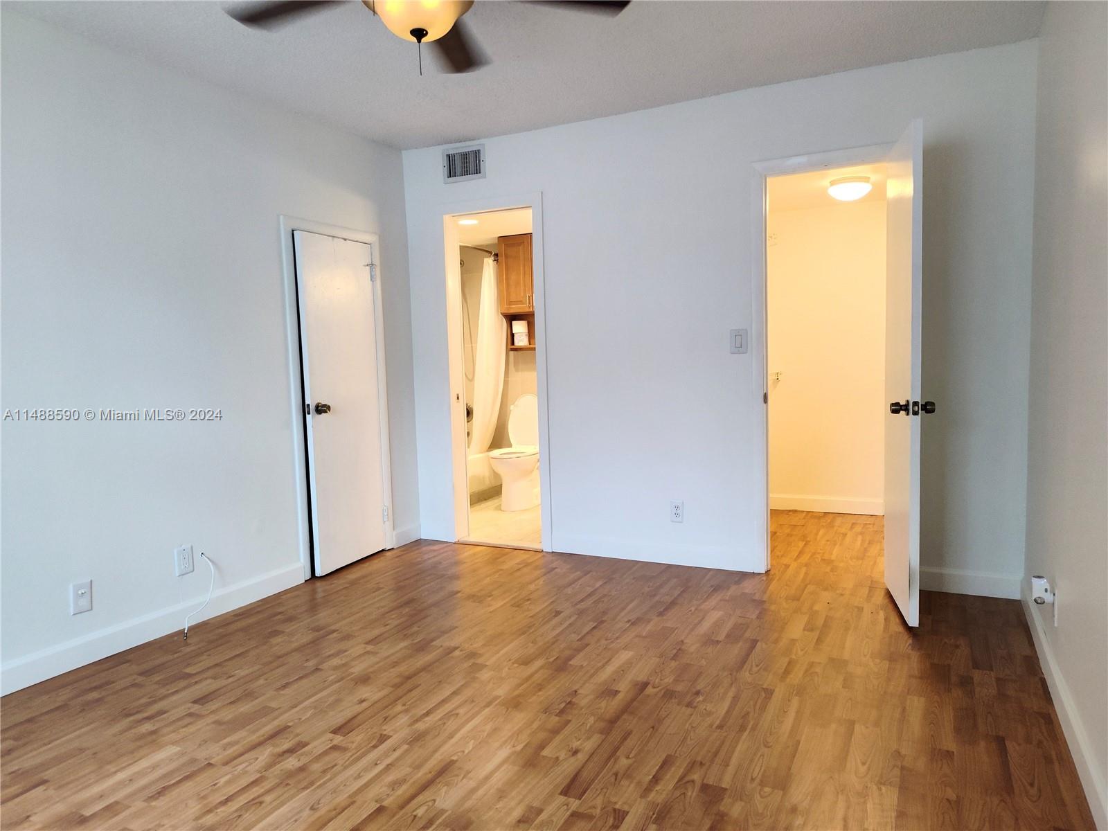 APPLE CREEK - Residential
