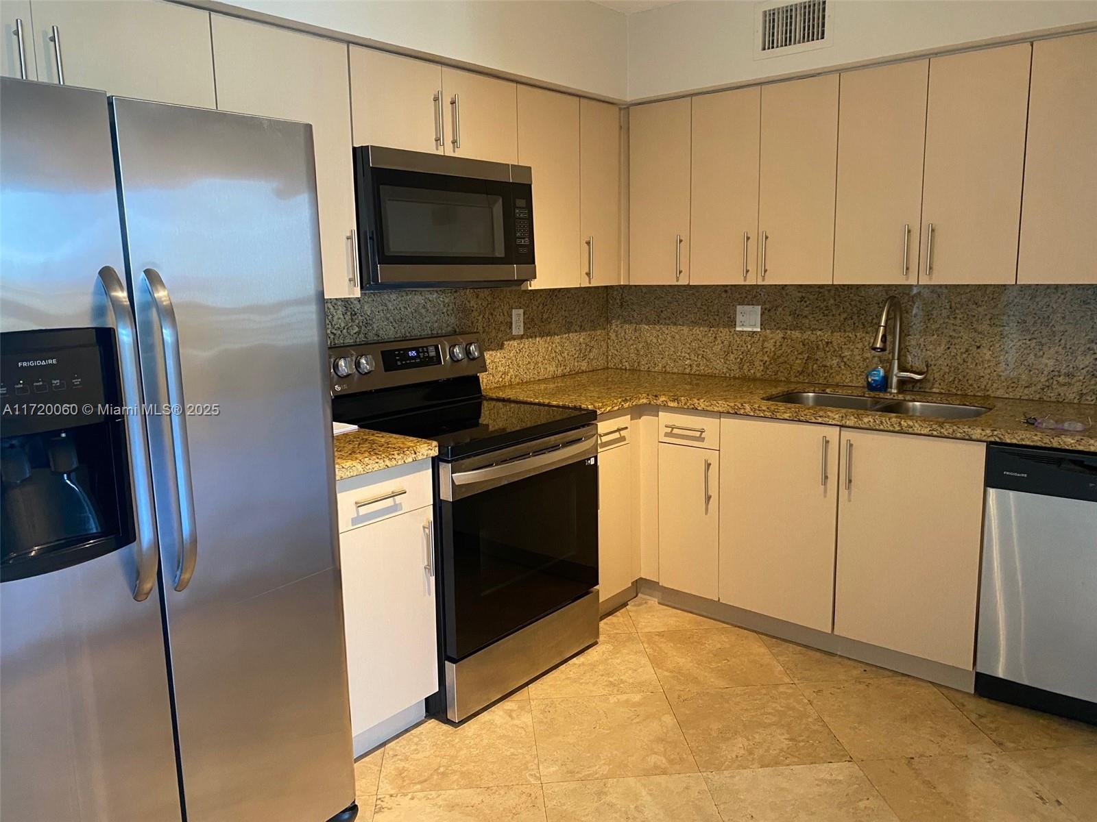 MYSTIC POINTE TOWER 600 C - Residential Lease