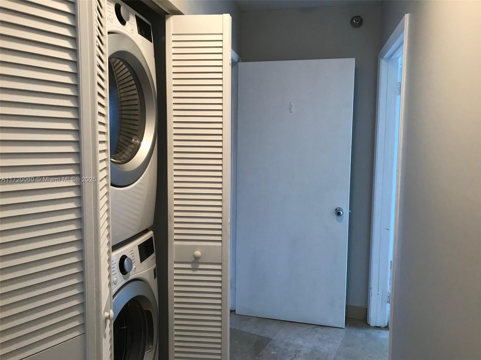 MYSTIC POINTE TOWER 600 C - Residential Lease