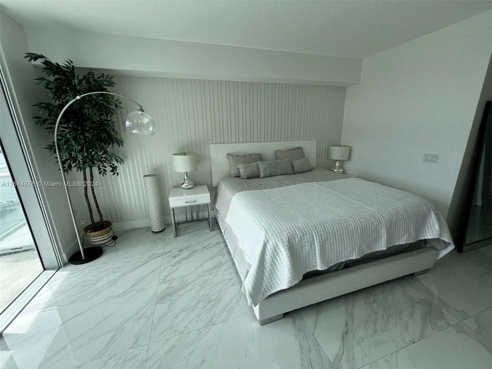 PARQUE TOWERS CONDO - Residential Lease