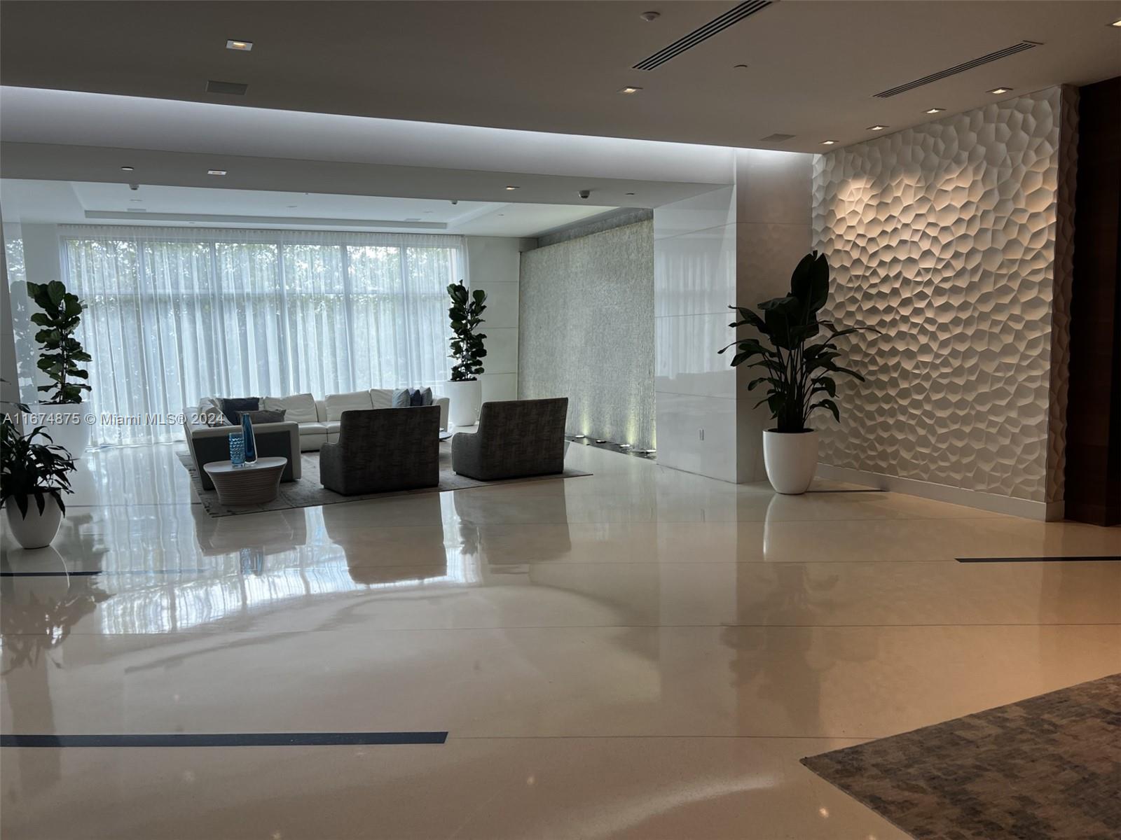 PARQUE TOWERS CONDO - Residential Lease
