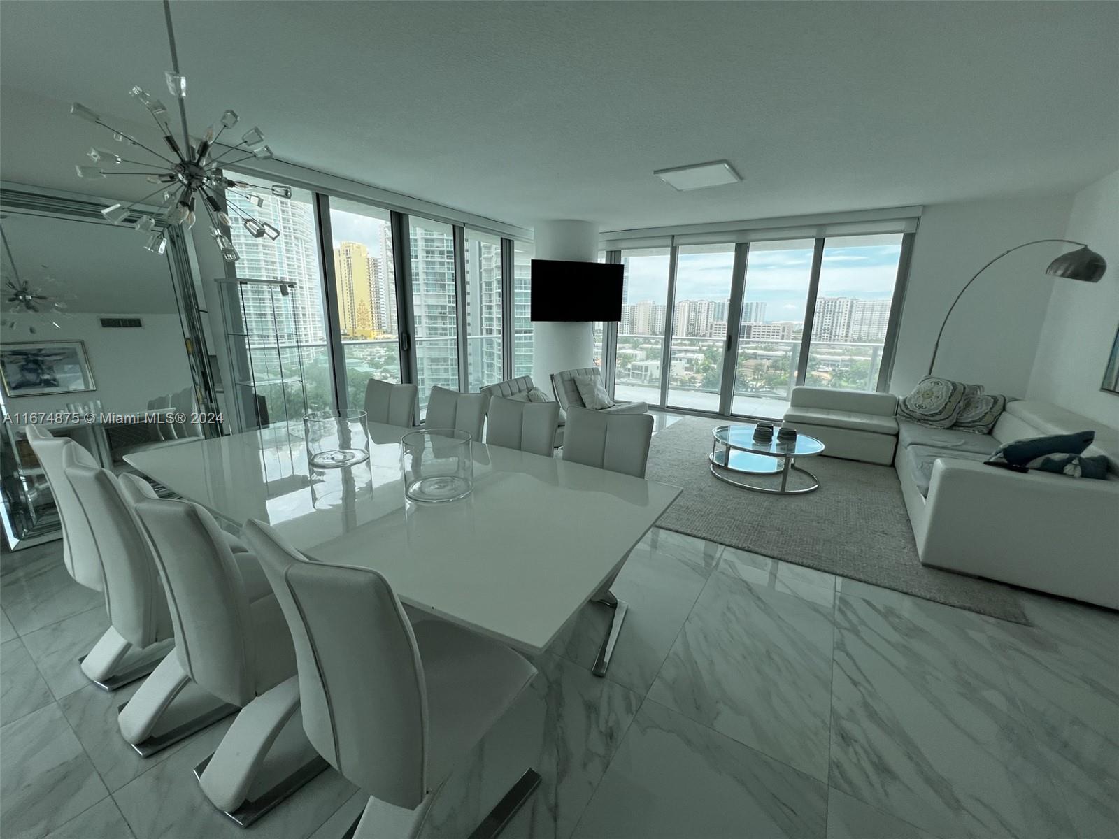PARQUE TOWERS CONDO - Residential Lease