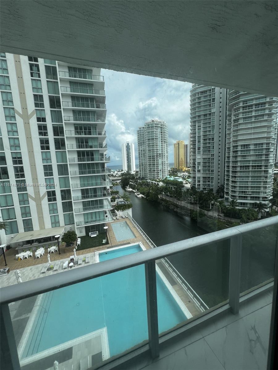 PARQUE TOWERS CONDO - Residential Lease