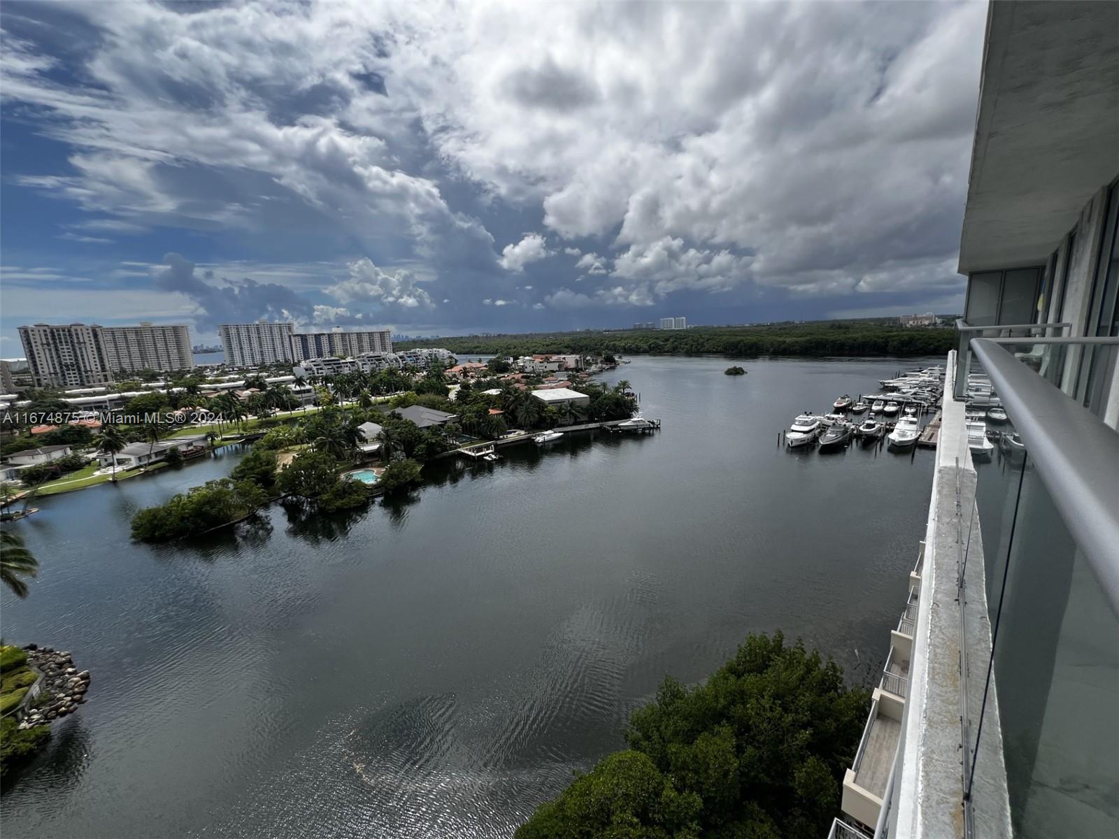 PARQUE TOWERS CONDO - Residential Lease