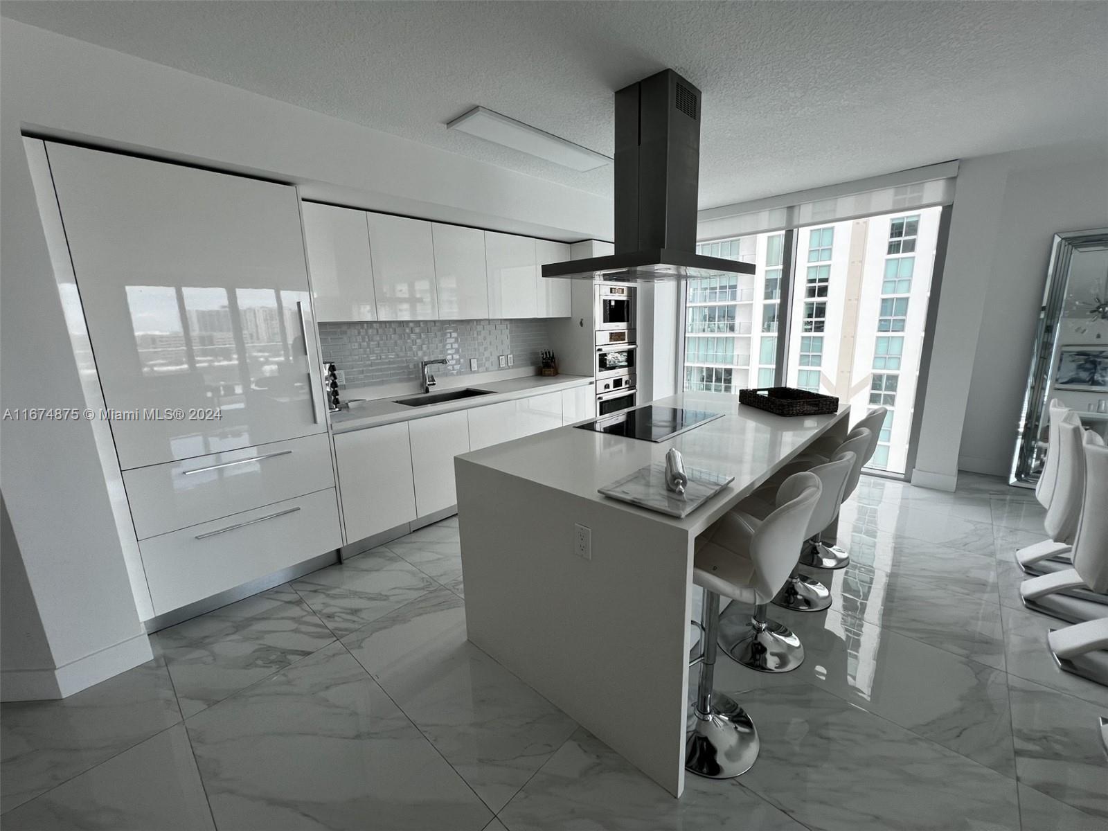 PARQUE TOWERS CONDO - Residential Lease