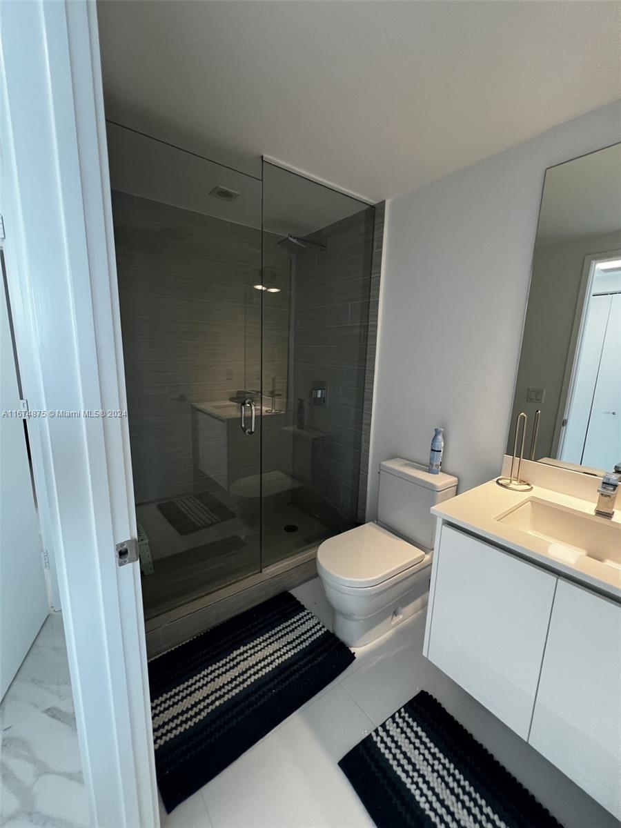 PARQUE TOWERS CONDO - Residential Lease