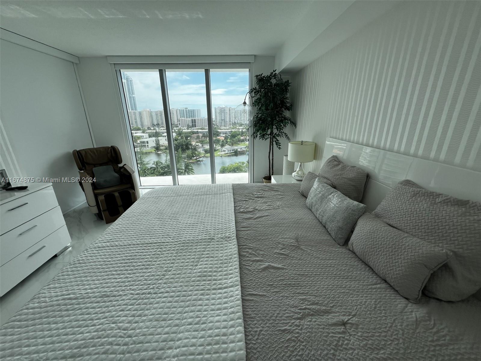 PARQUE TOWERS CONDO - Residential Lease