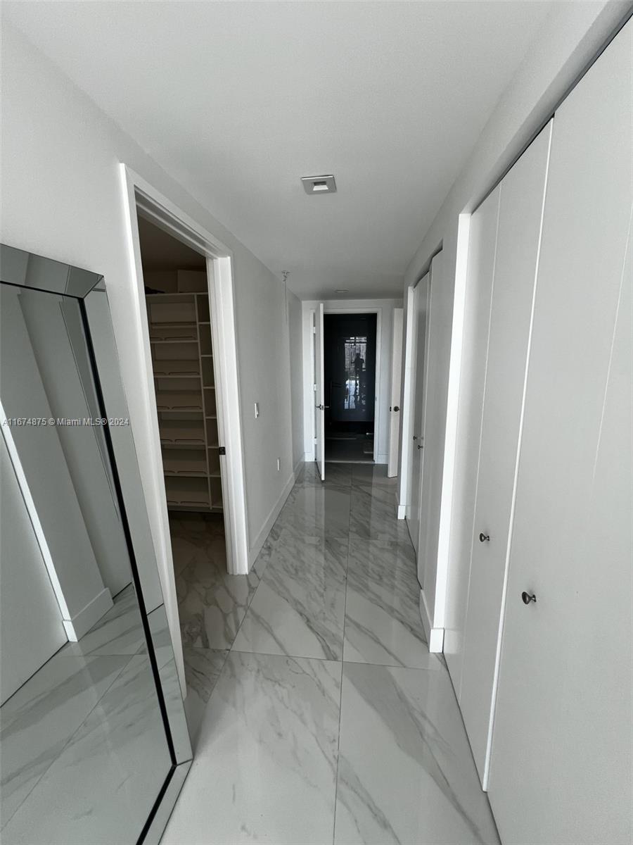 PARQUE TOWERS CONDO - Residential Lease