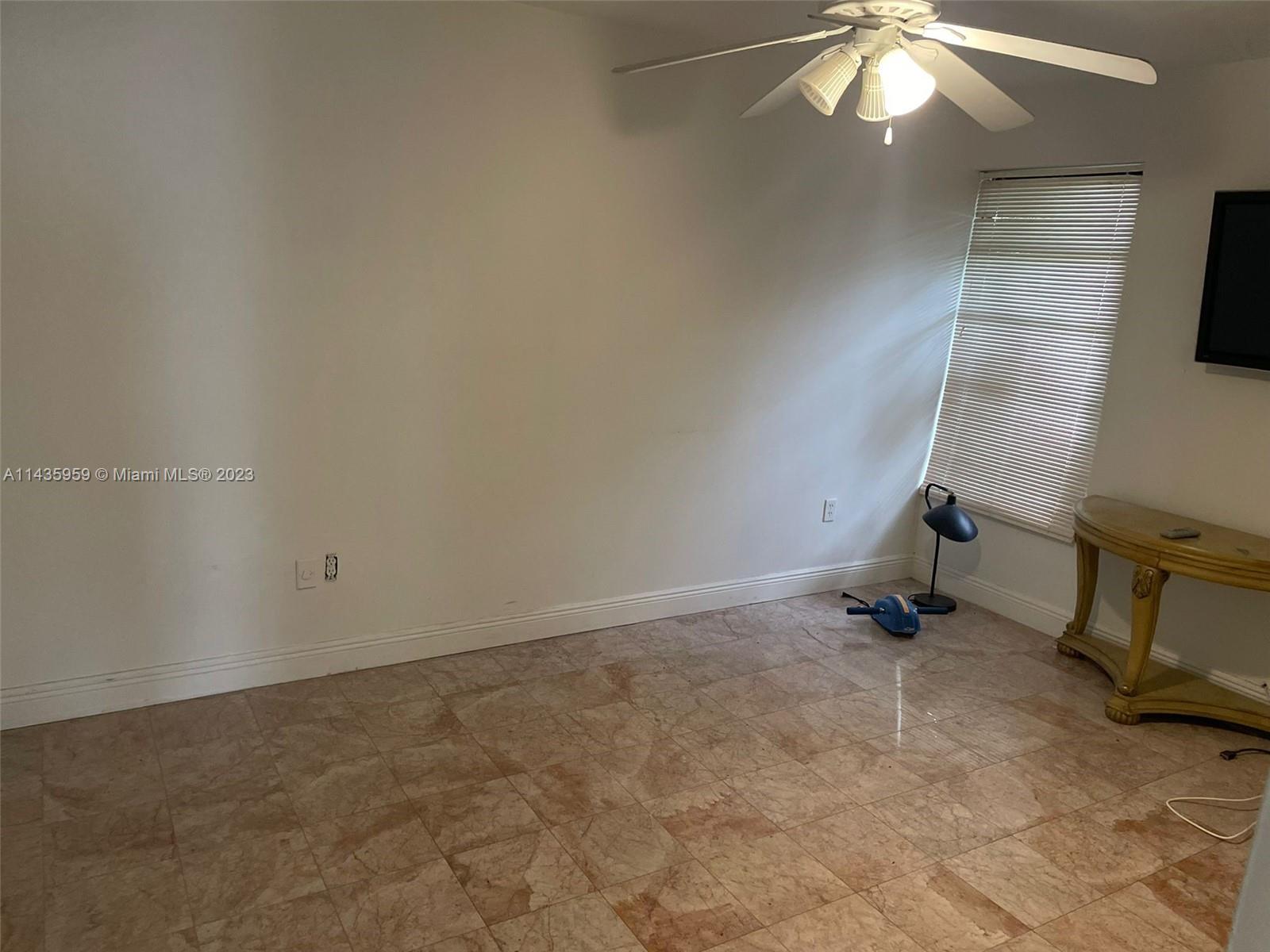 CALUSA CLUB ESTS, 7TH ADD - Residential Lease