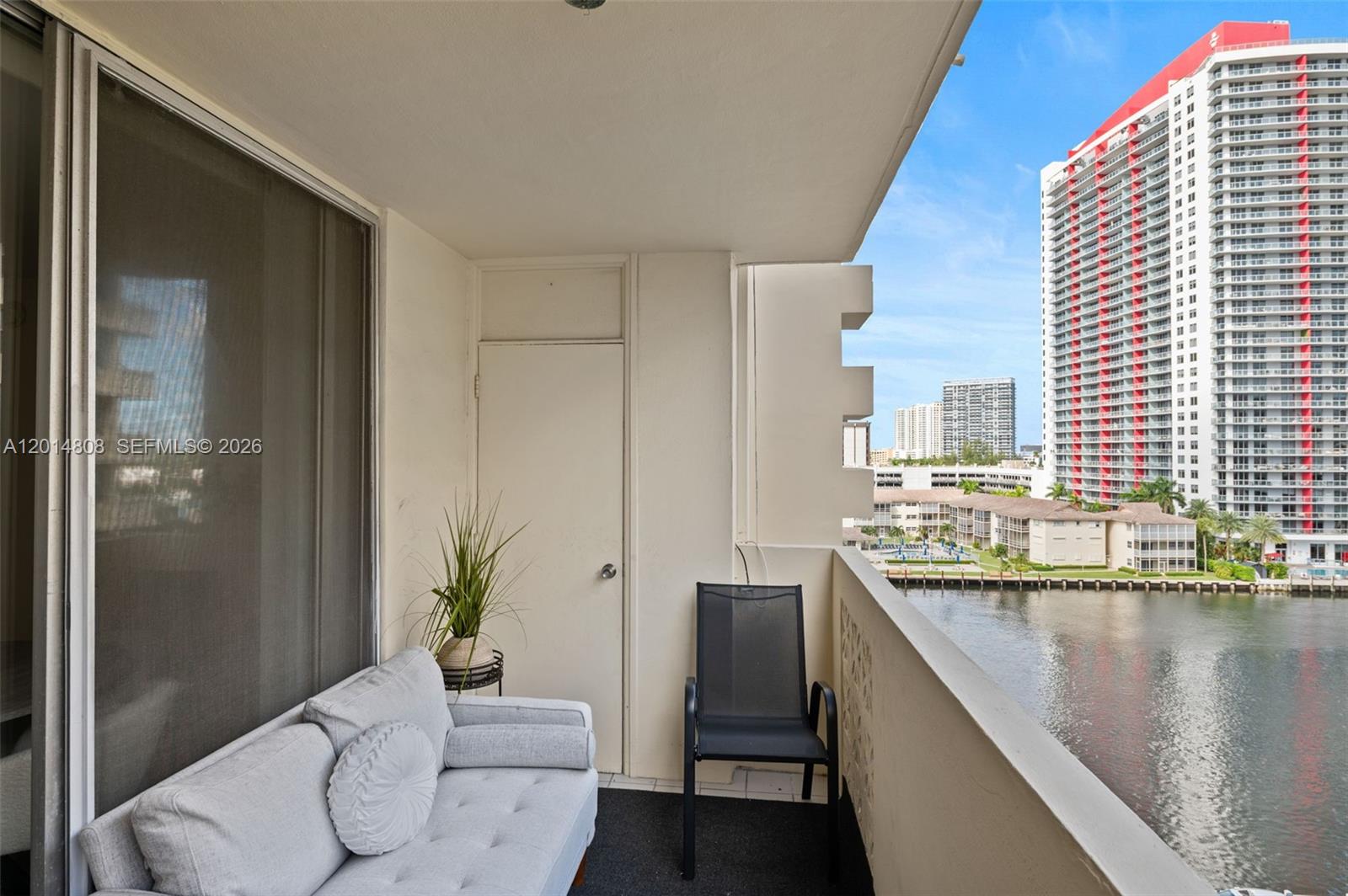 PLAZA TOWERS NORTH CONDO - Residential