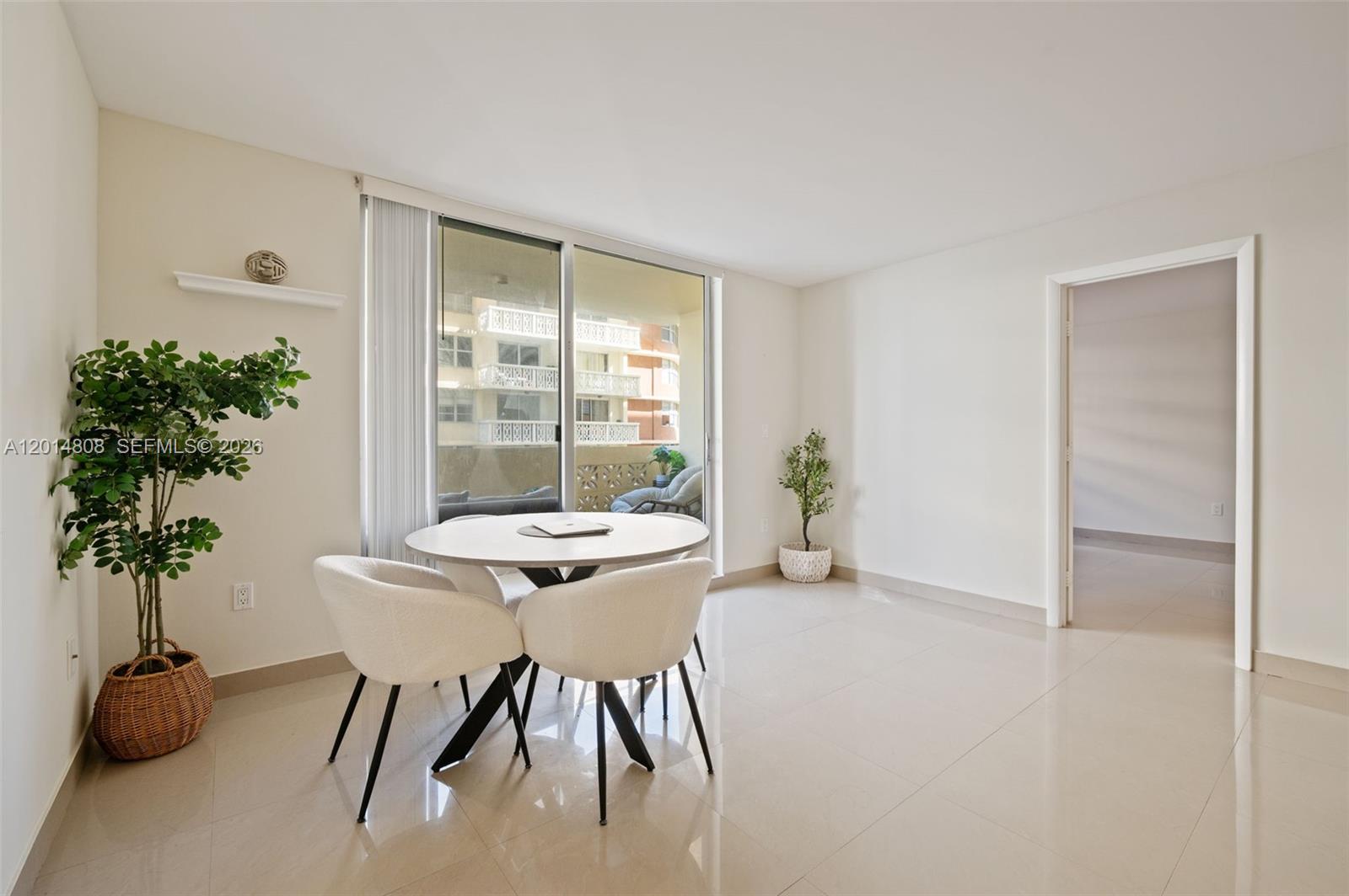 PLAZA TOWERS NORTH CONDO - Residential
