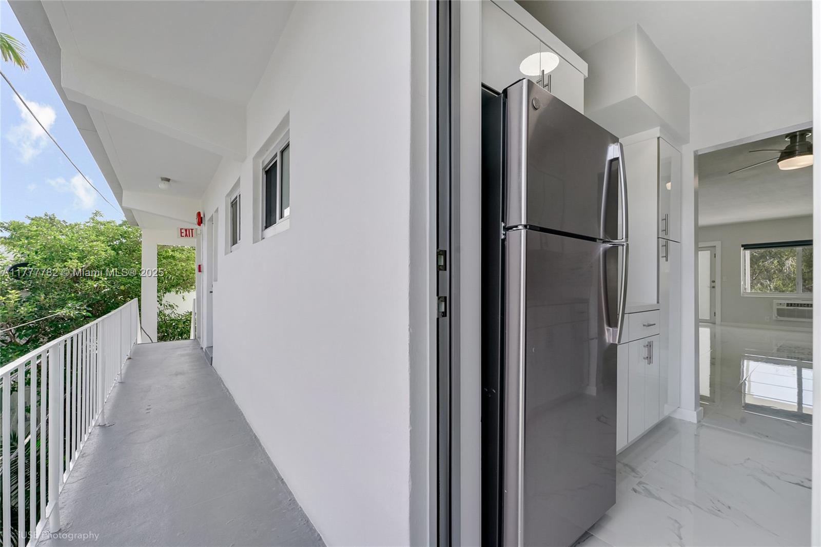 641 ESPANOLA WAY INC COND - Residential