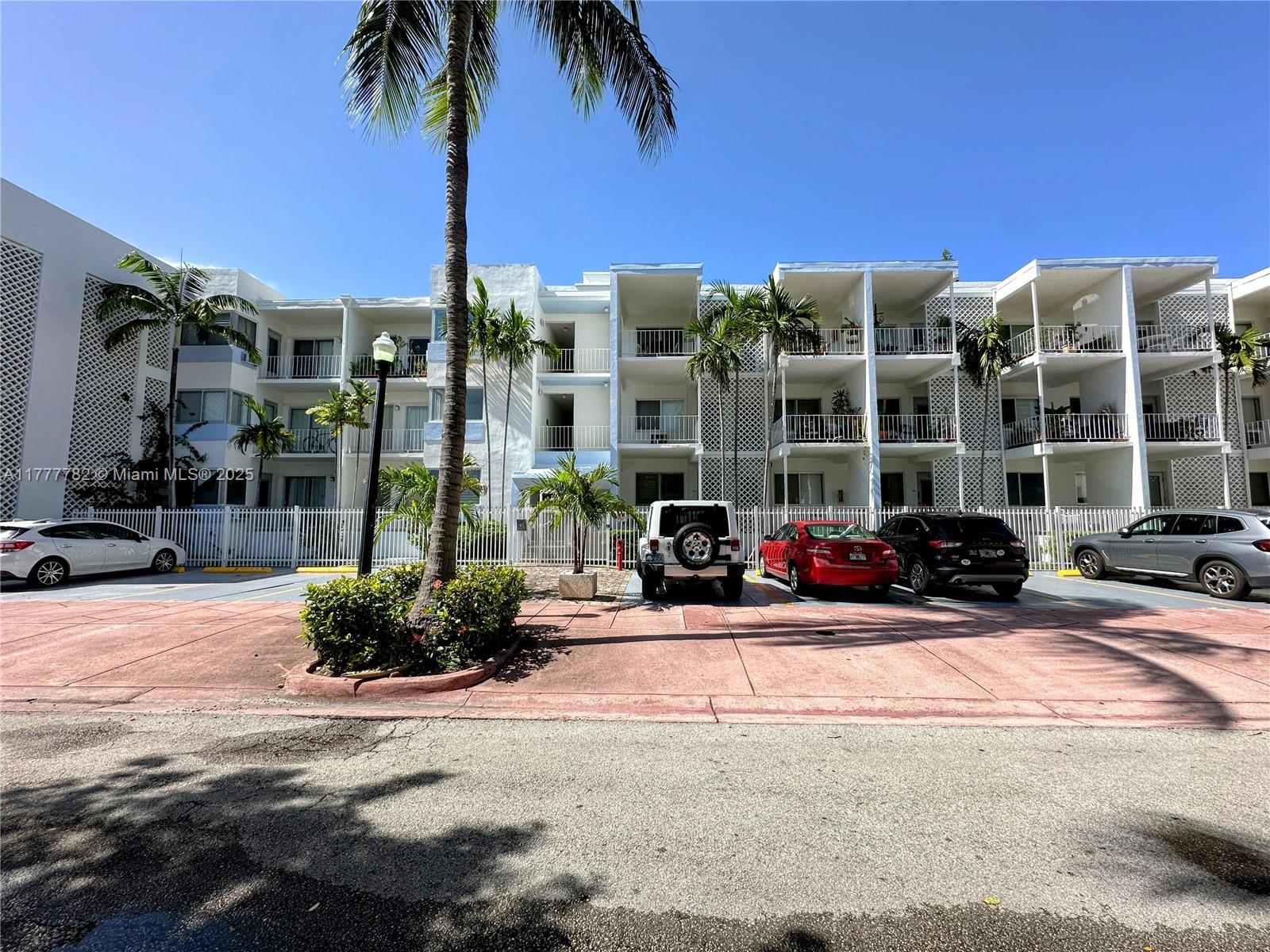 641 ESPANOLA WAY INC COND - Residential