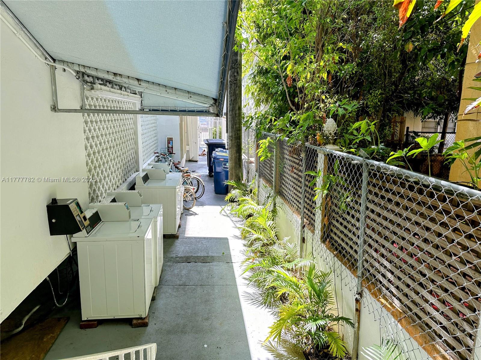 641 ESPANOLA WAY INC COND - Residential