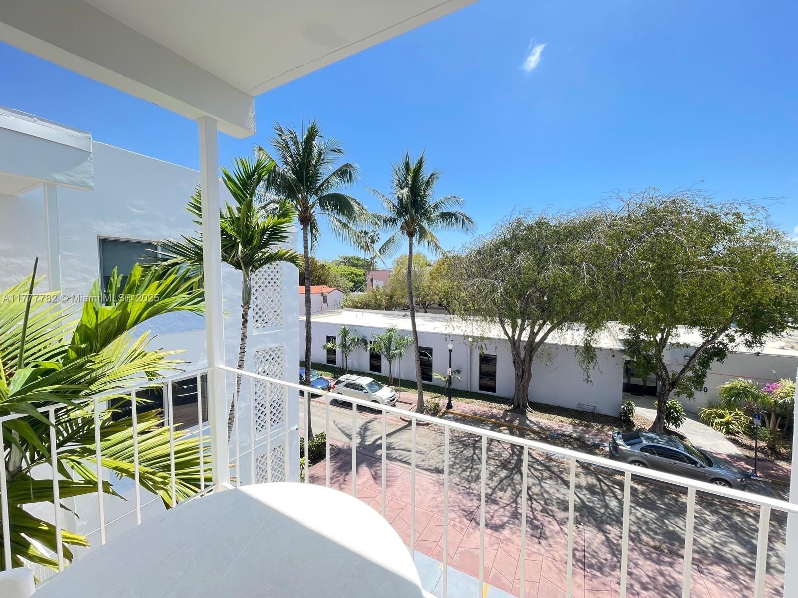 641 ESPANOLA WAY INC COND - Residential