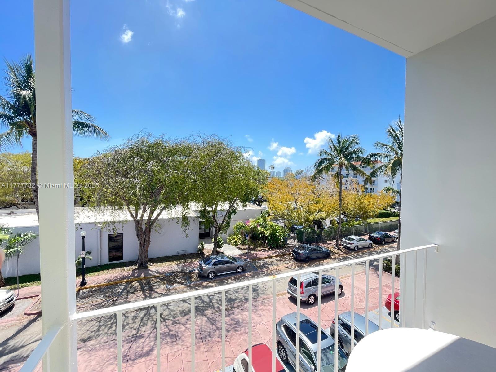 641 ESPANOLA WAY INC COND - Residential