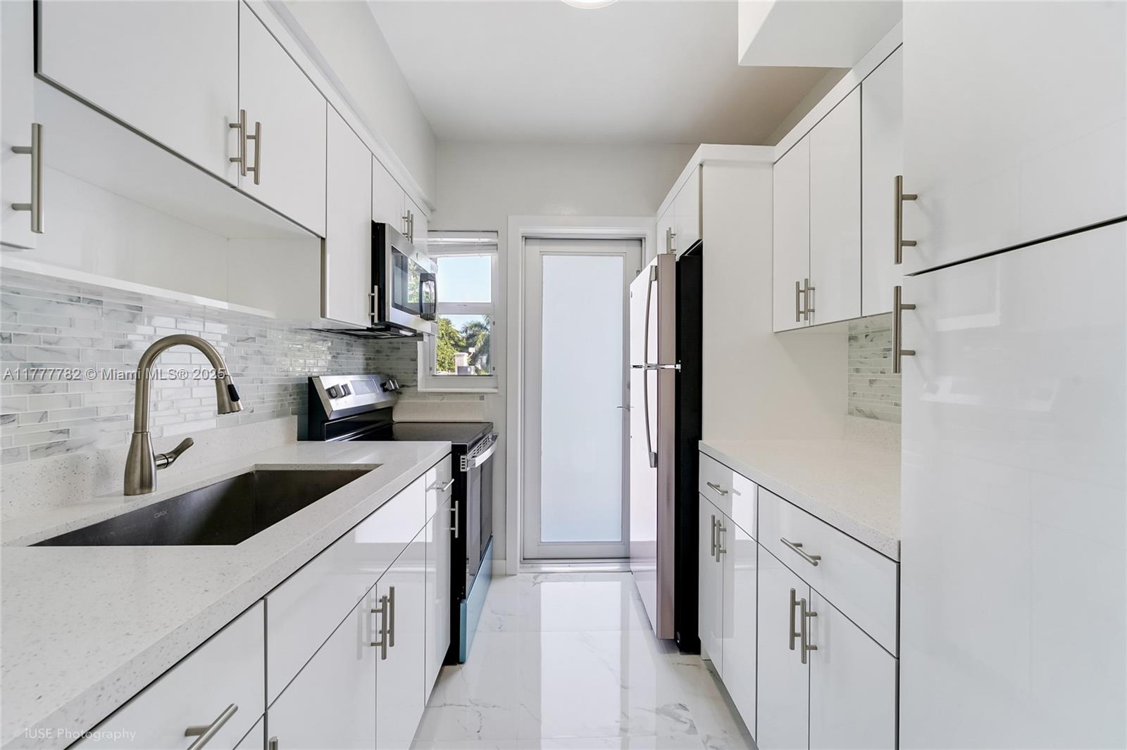 641 ESPANOLA WAY INC COND - Residential