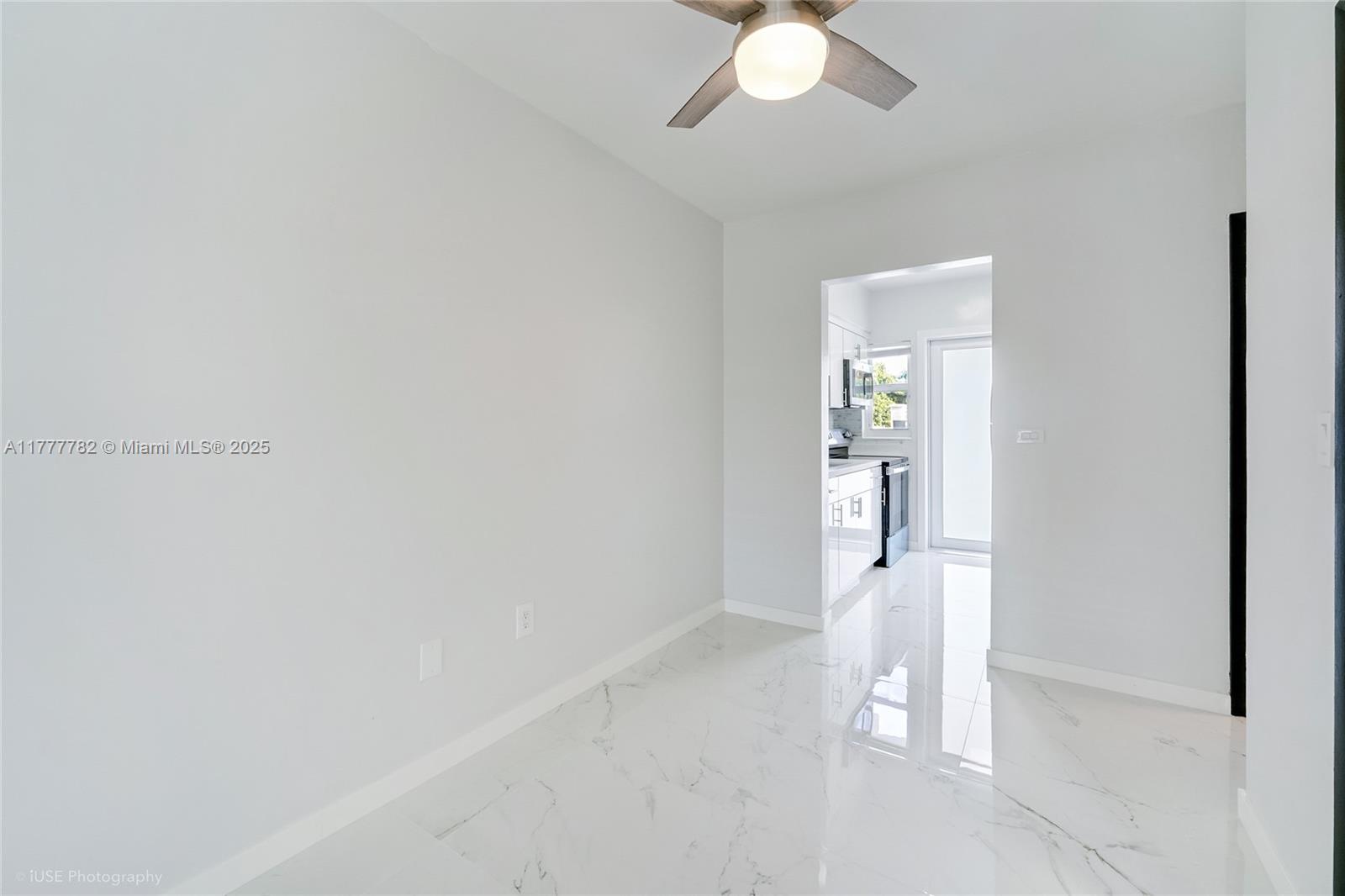 641 ESPANOLA WAY INC COND - Residential