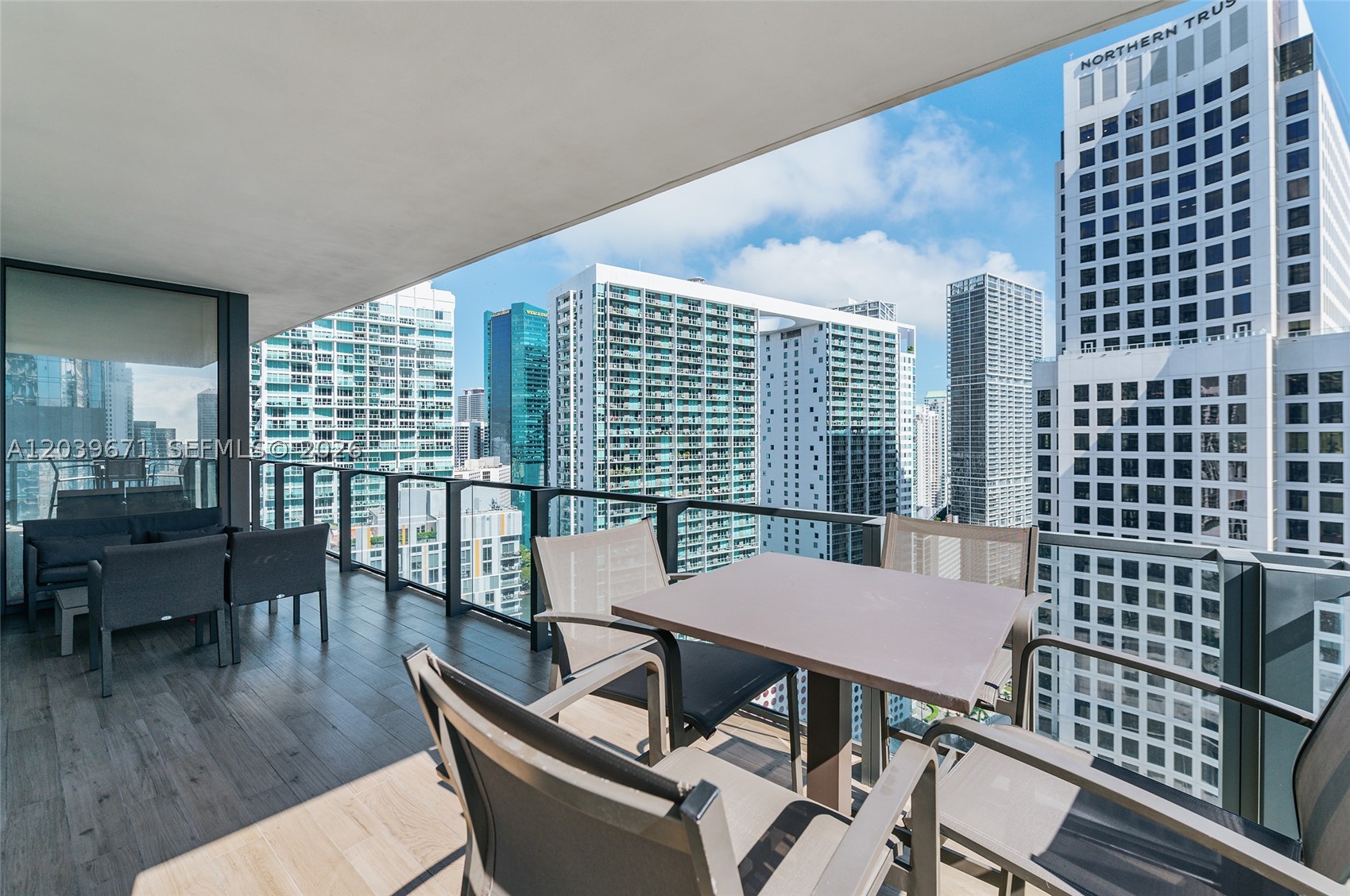REACH CONDO - Residential