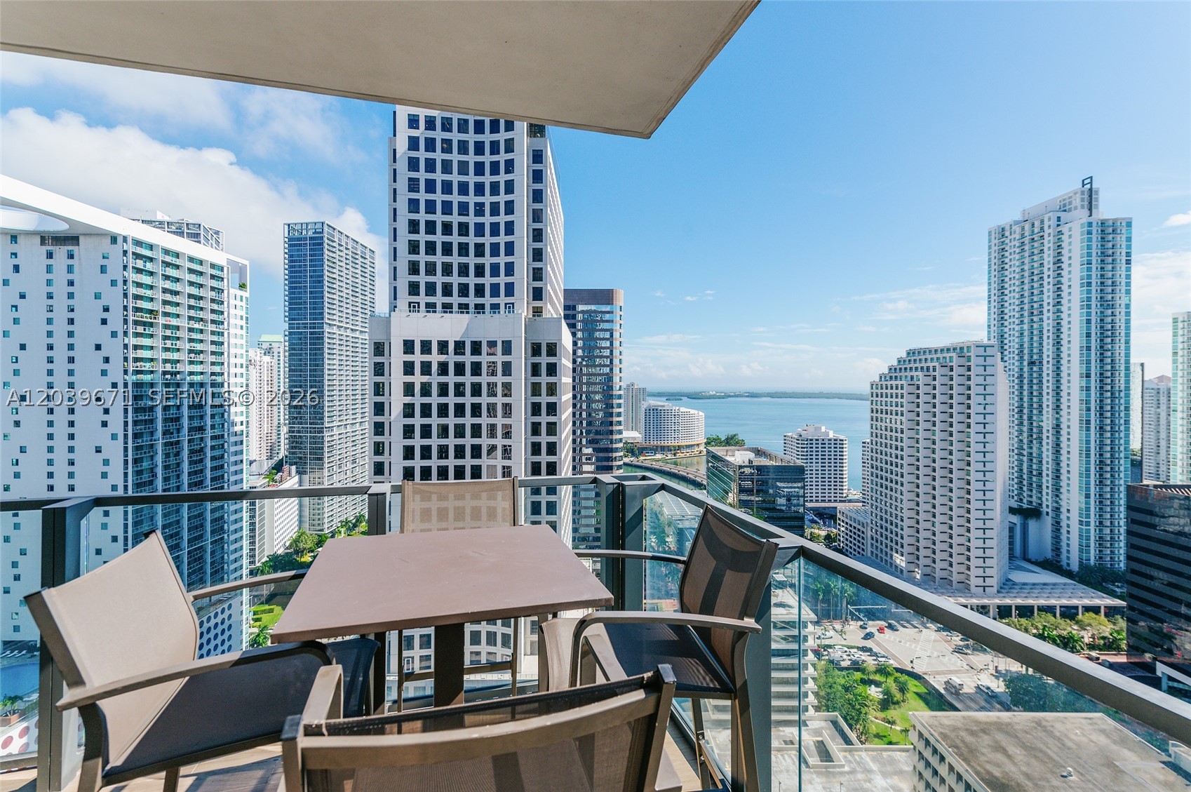 REACH CONDO - Residential