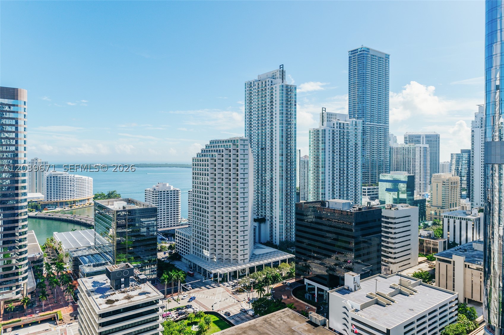 REACH CONDO - Residential