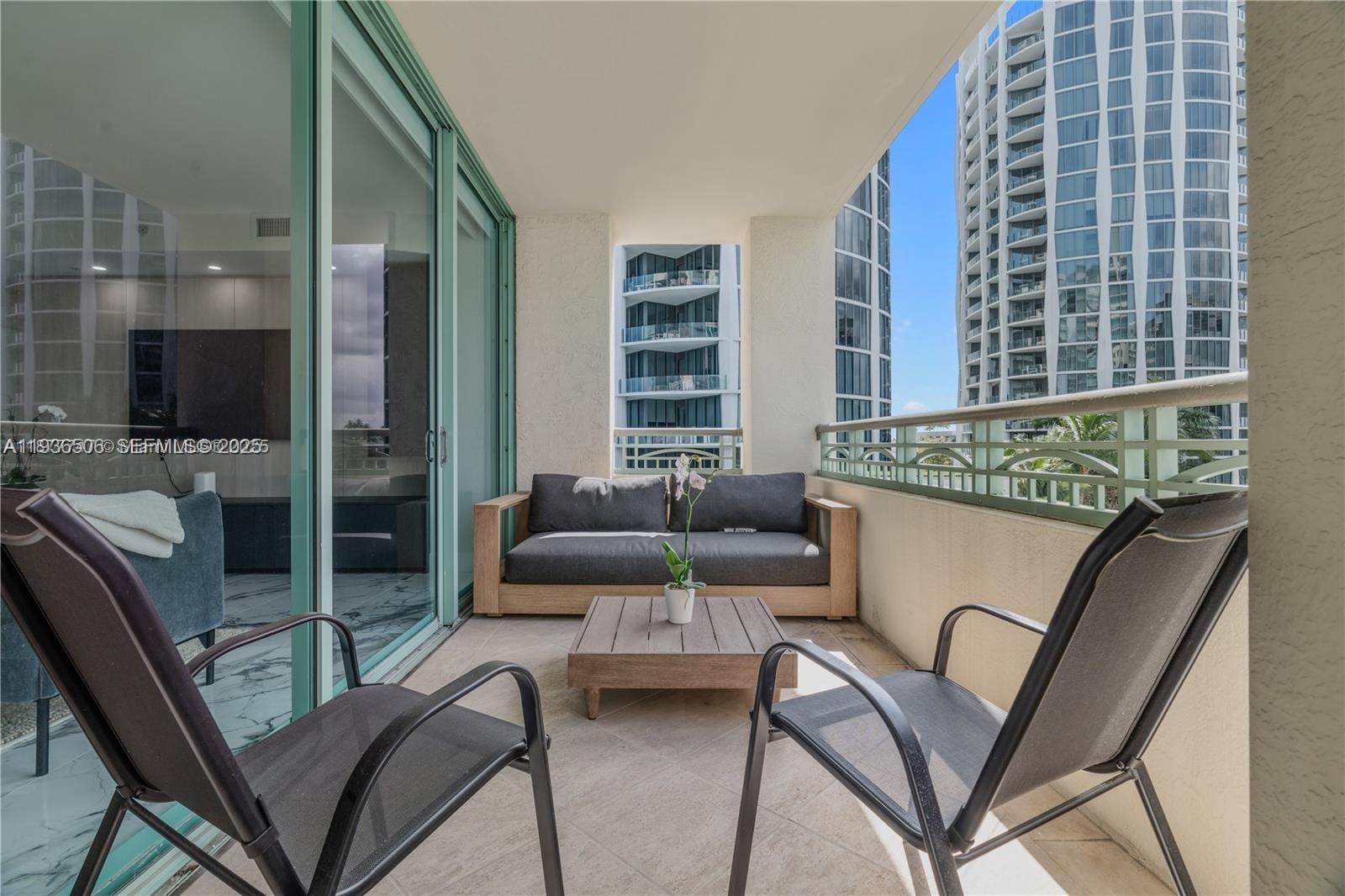 THE TOWER RESIDENCES COND - Residential