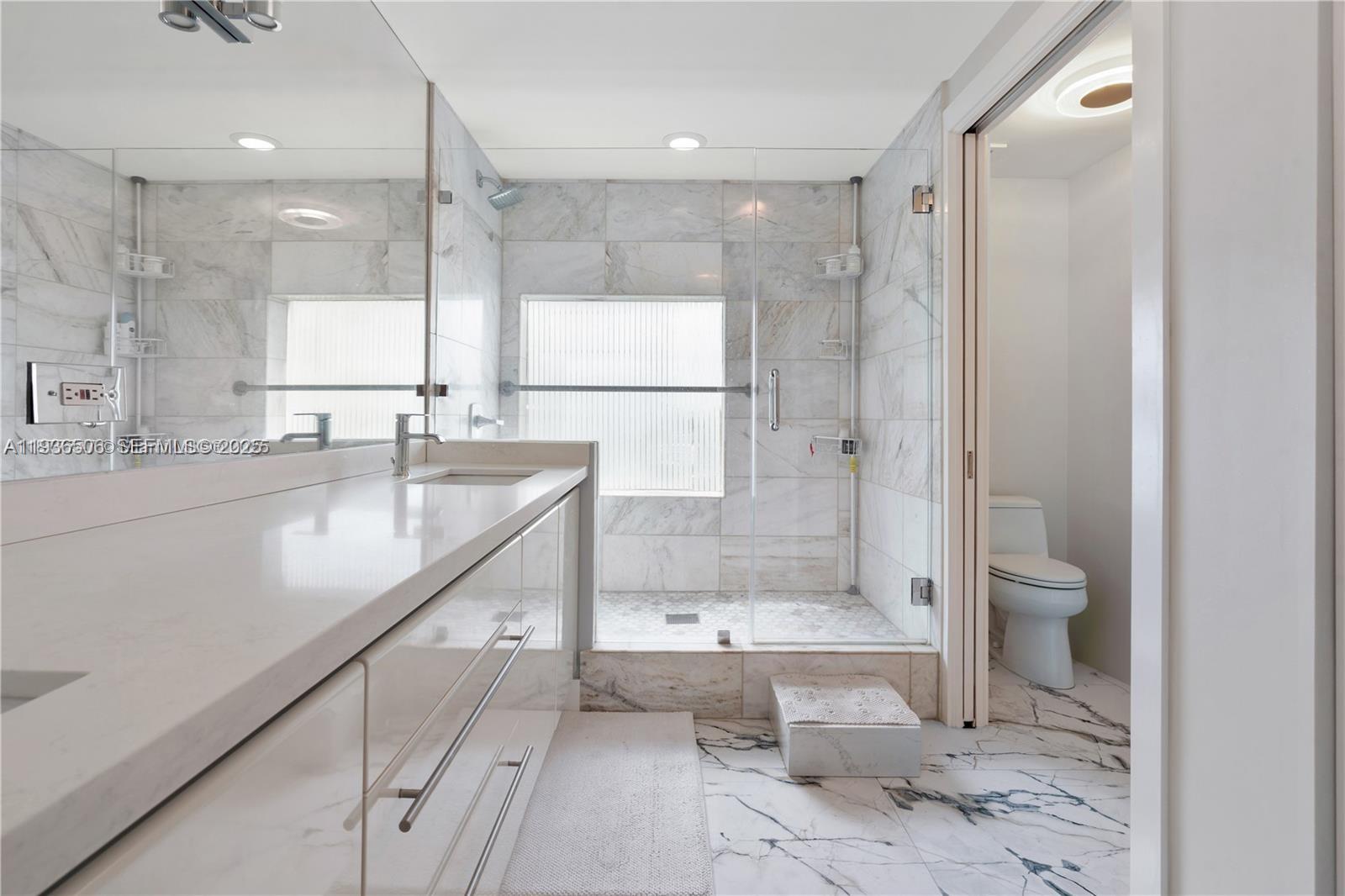 THE TOWER RESIDENCES COND - Residential