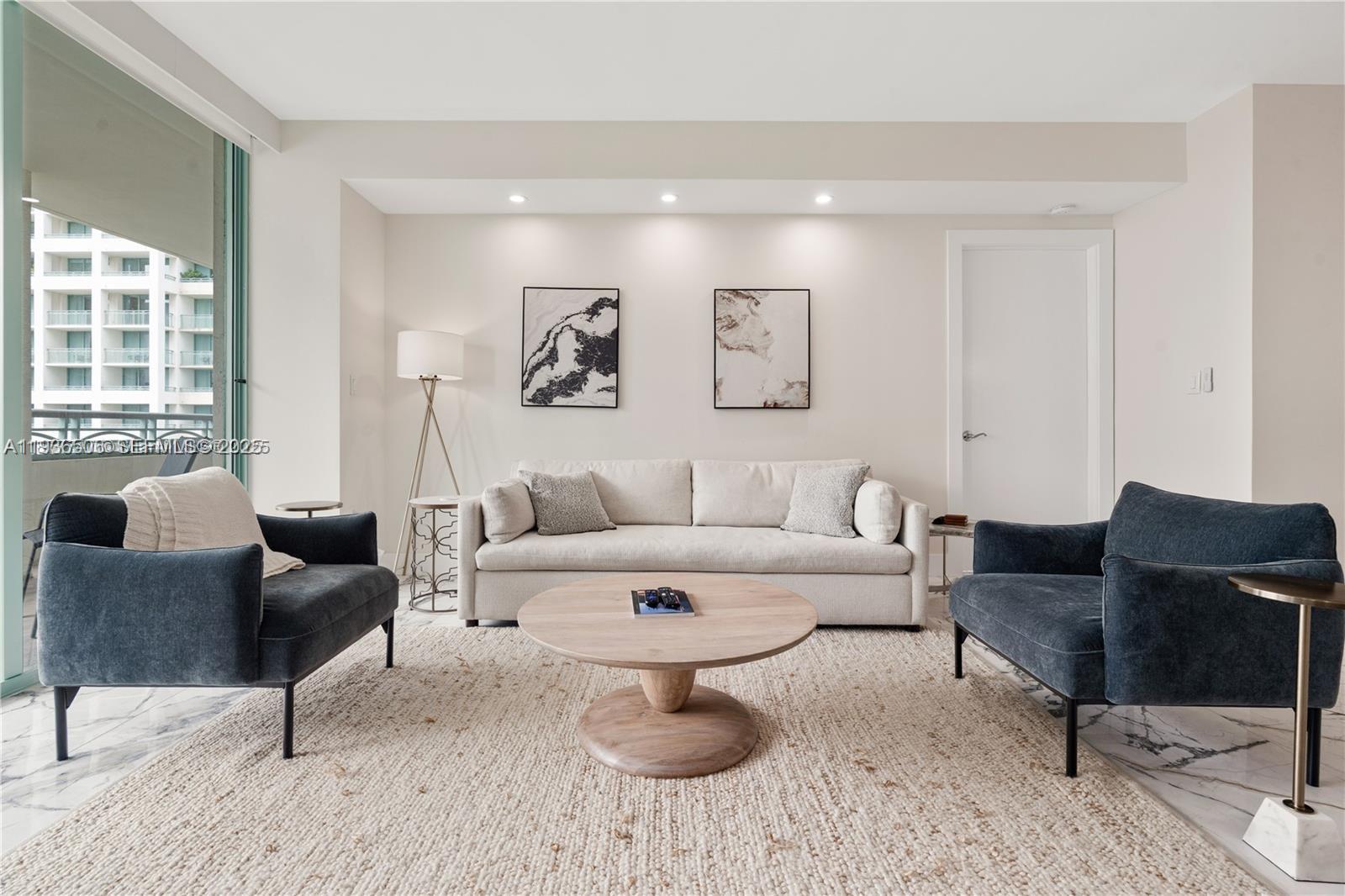 THE TOWER RESIDENCES COND - Residential
