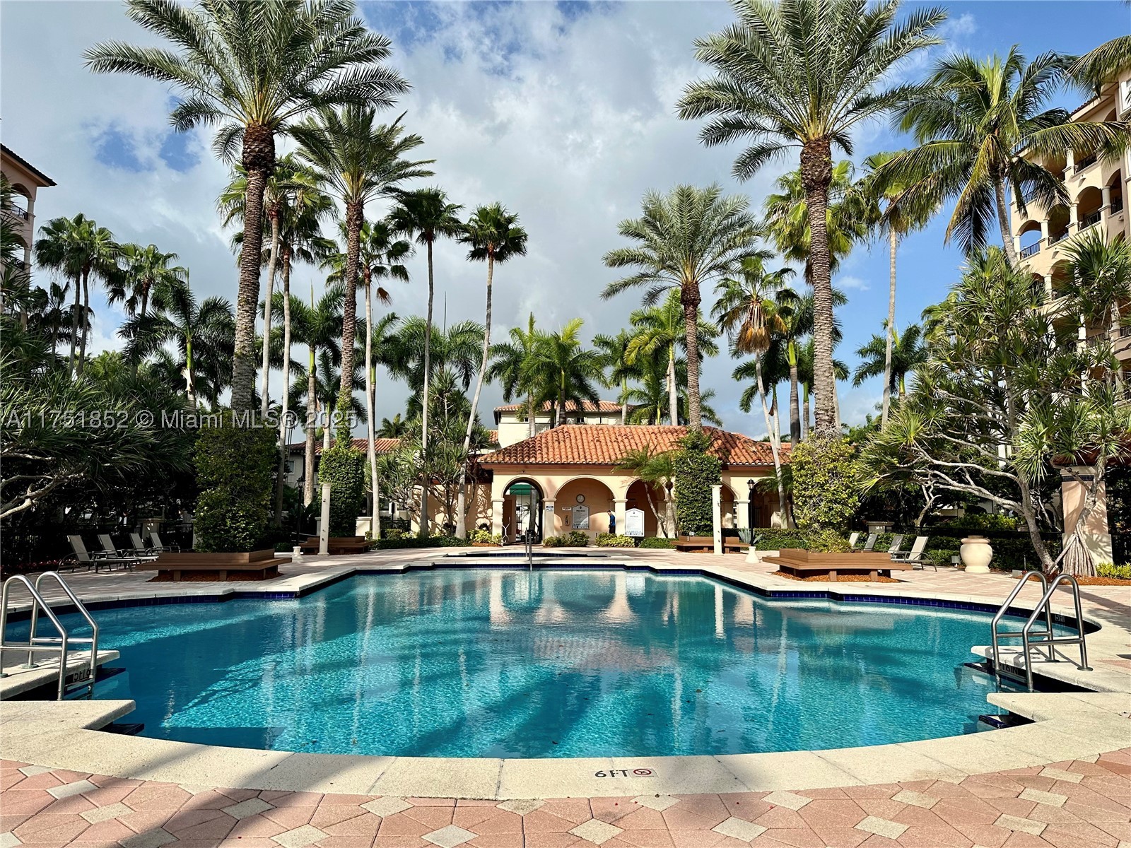 DEERING BAY CONDO II - Residential