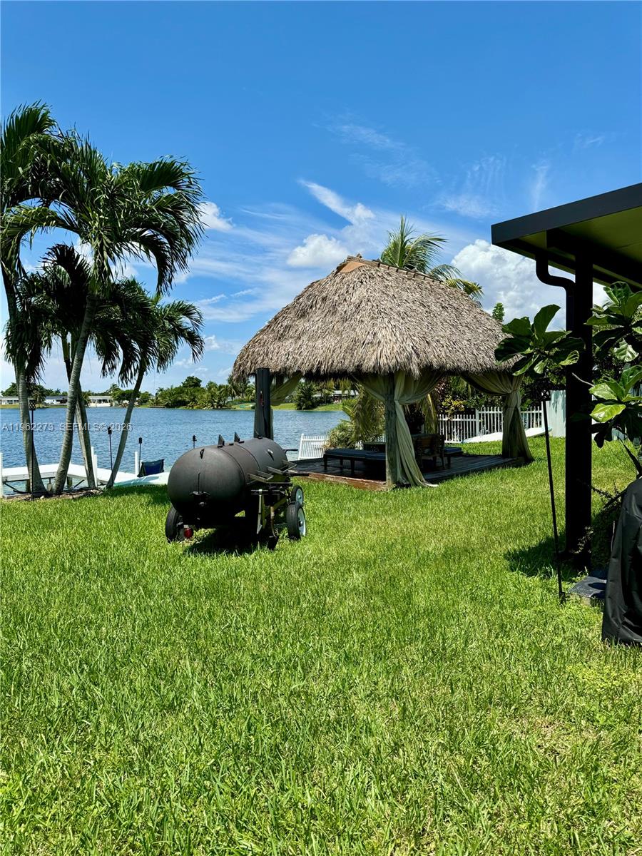 SAN SEBASTIAN LAKE - Residential Lease