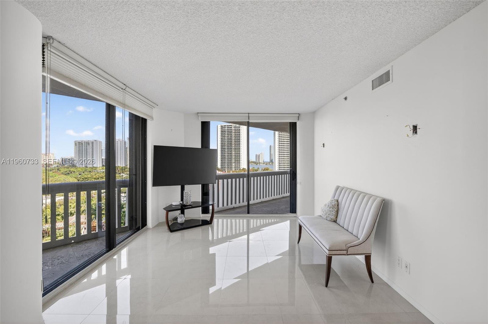 WILLIAMS ISLAND - Residential