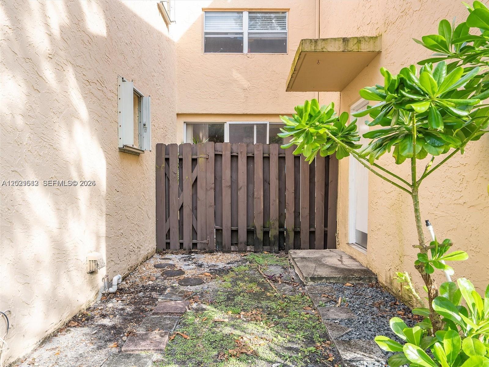 MIAMI SHORES - Residential