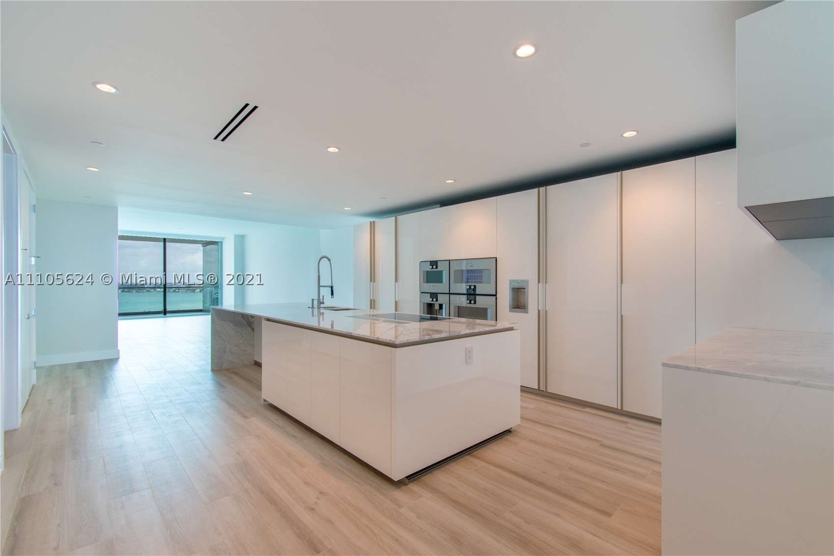 OCEANA BAL HARBOUR CONDO - Residential