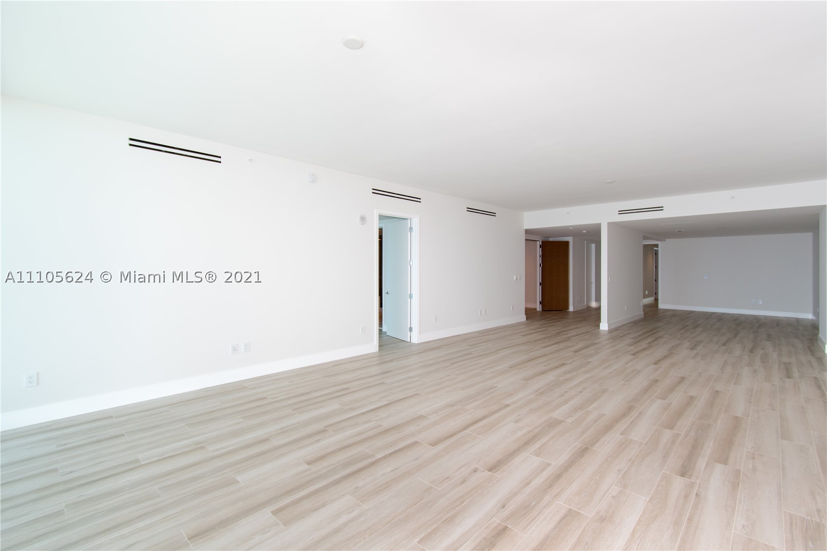 OCEANA BAL HARBOUR CONDO - Residential