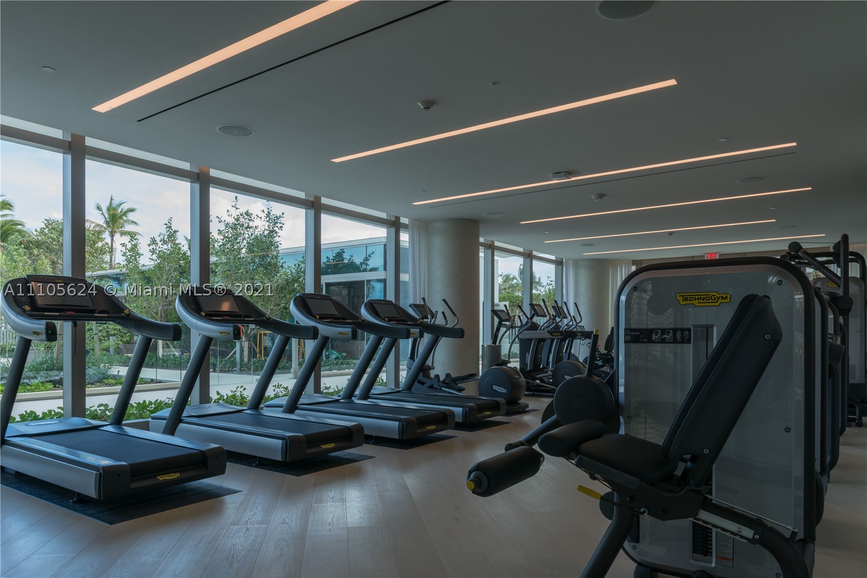 OCEANA BAL HARBOUR CONDO - Residential