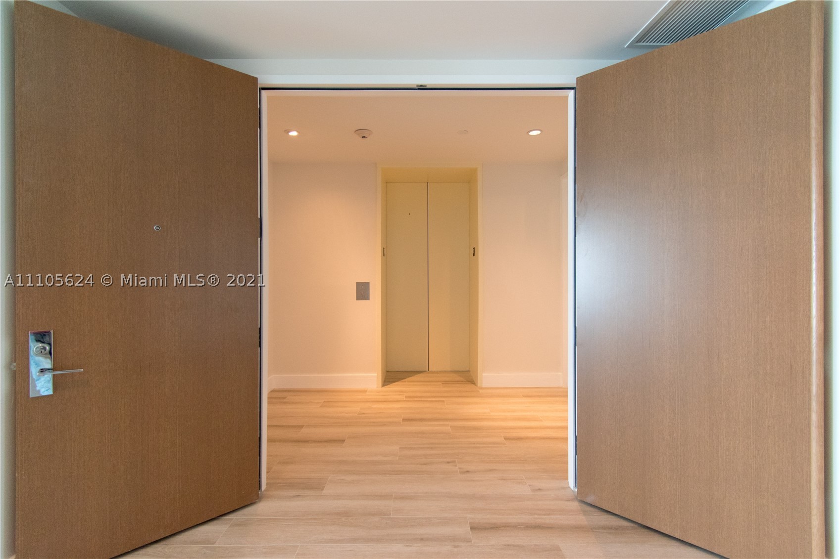 OCEANA BAL HARBOUR CONDO - Residential