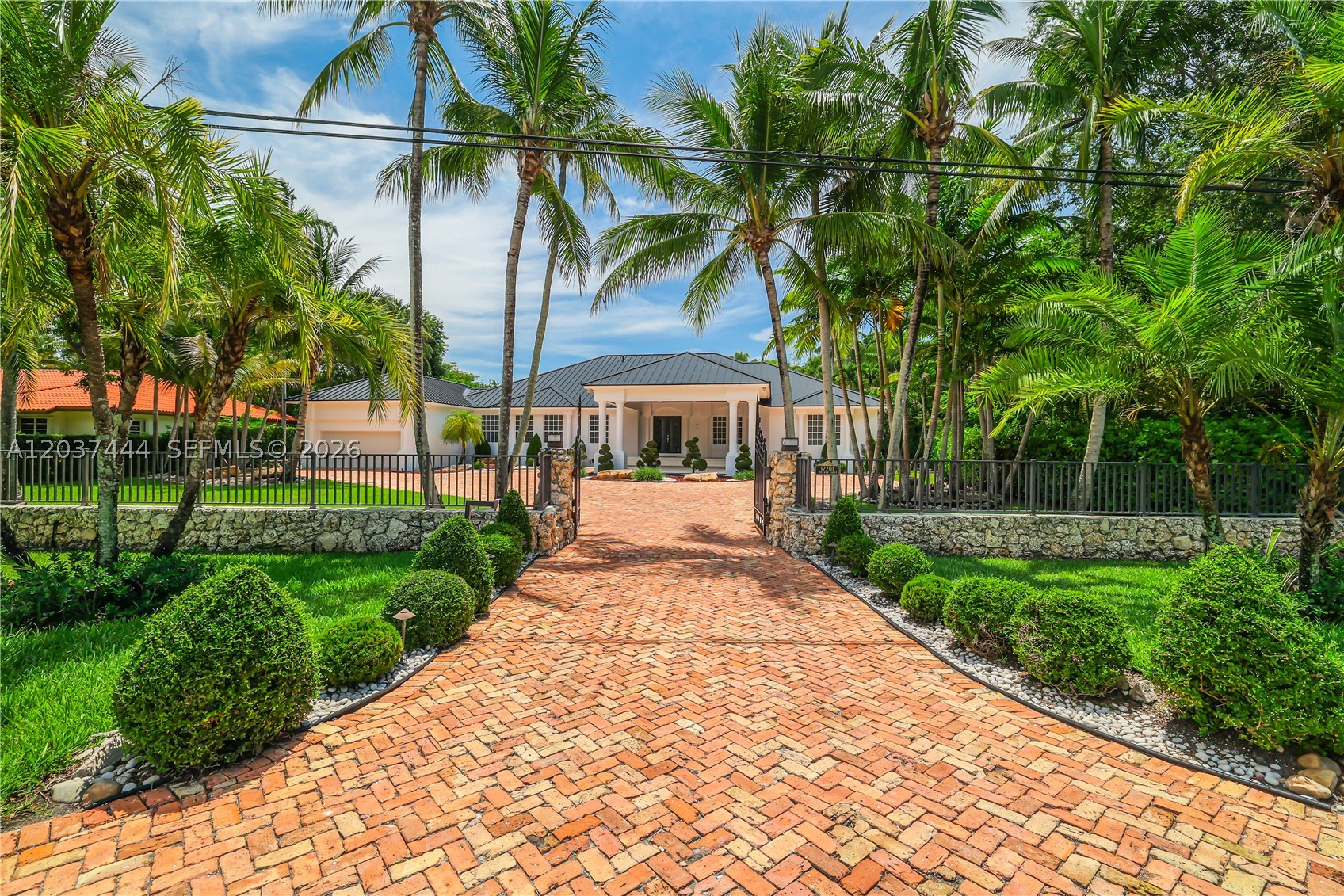 JOINES MANOR - Residential