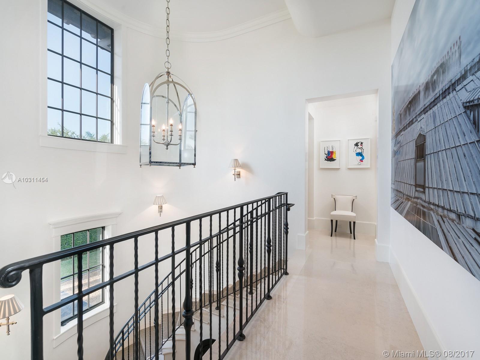 TOWN & RANCH ESTS - Residential