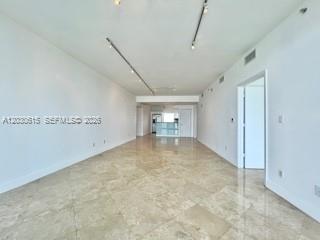 BLUE CONDO - Residential Lease